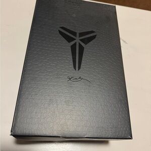 Kobe XIII Protro College Navy White Mens 8